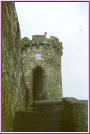 Ciaooo!  Sono sui bastioni delle antiche mura che circondano Youghal.