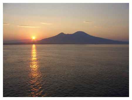 Napoli, sulla via del ritorno;  quasi casa. Campioni del Mondo.